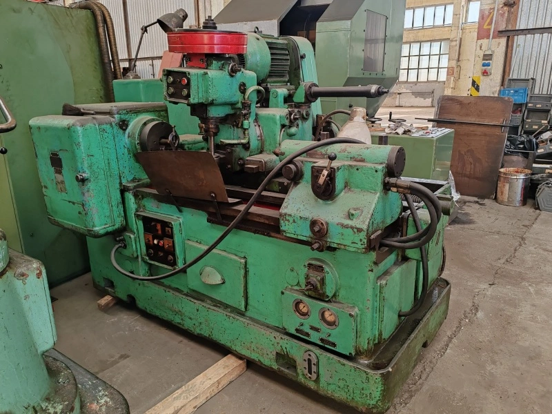 SREDNOVOLZHSK Thread Mill, in good used condition