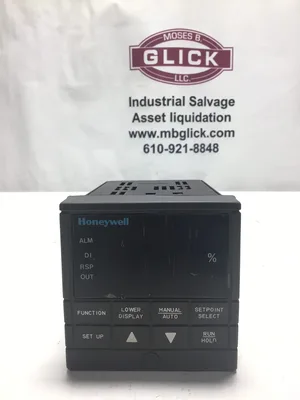 Honeywell DC300A-A-000-30-0A00-0 Temperature Controller 18vA