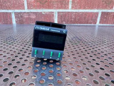 USED OMEGA CN9111A ELECTRONIC THERMOSTAT / TEMPERATURE CONTROLLER 115V
