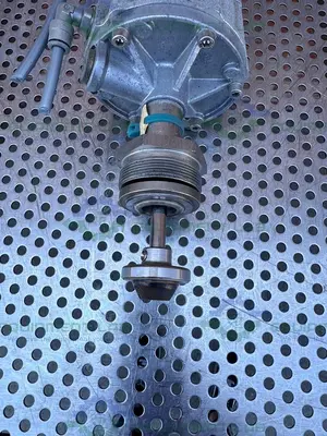 USED GEMU 514/25/D55345-1-1-B987 PNEUMATIC ANGLE SEAT GLOBE VALVE, 10 PB, 4-10 PST