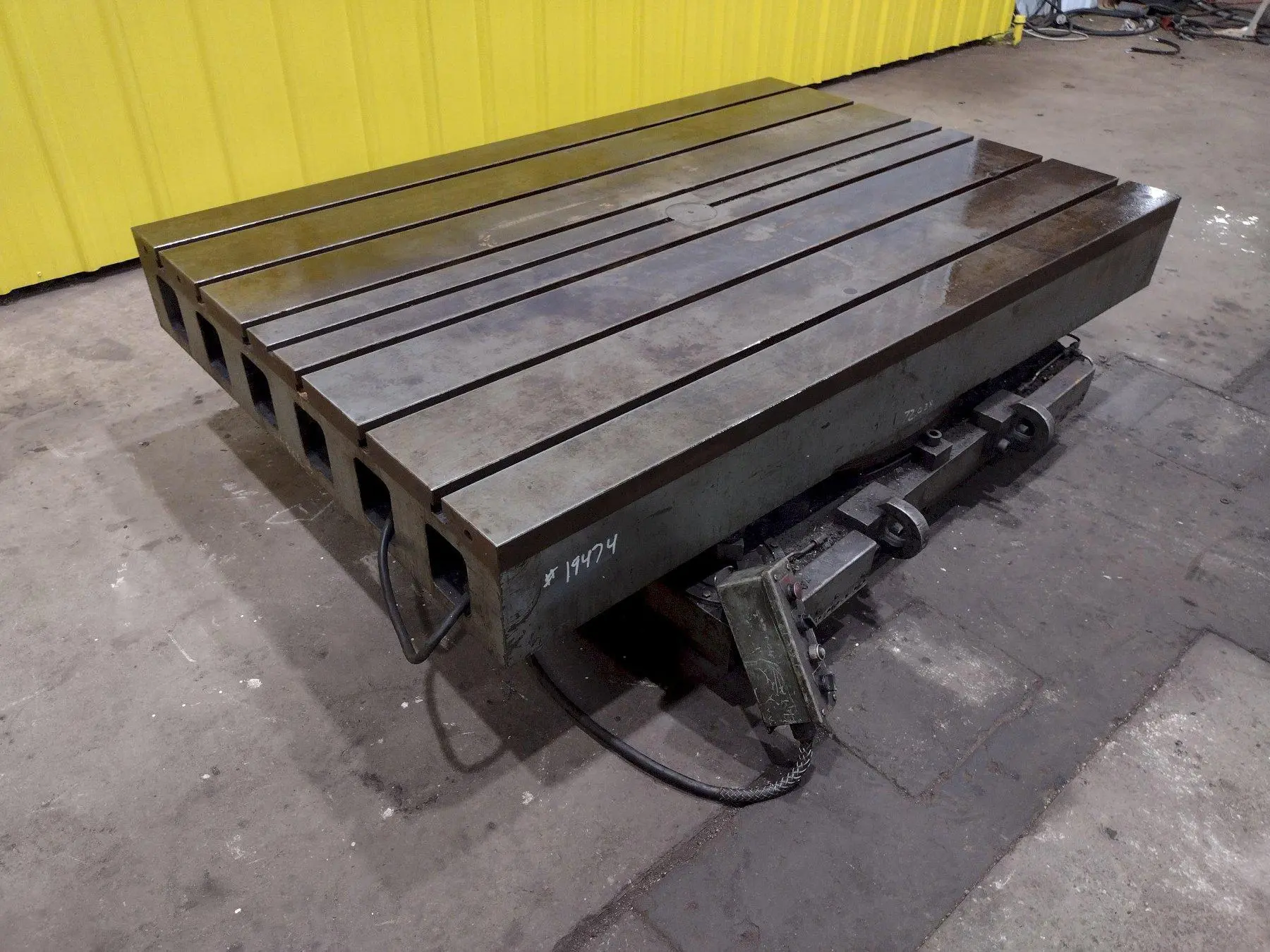 48" X 72" T-SLOTTED POWERED ROTARY TABLE: STOCK #19474
