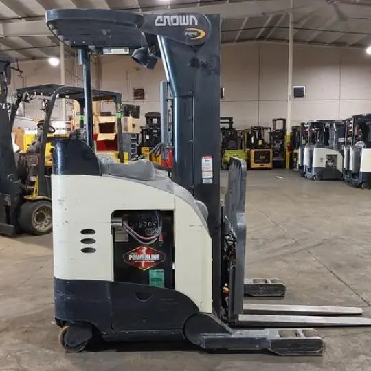 USED 2016 CROWN RR5725-45