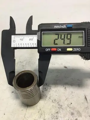 USED VICKERS 25-D10-30