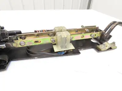 Yale Hydraulic 2-Spool 2 Lever Forklift Mast Control Valve Assembly Off ERC080