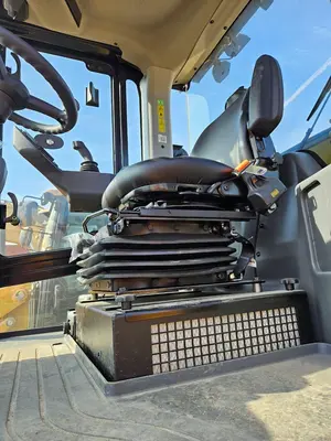 New | in-Stock 2023 CATERPILLAR CS79B Single Drum Rollers Florida US | US Global Heavy Equipment Solutions #1412725