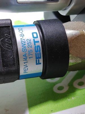 FESTO LFR-D-5M-MINI WITH FESTO PEV-1/4-A-SW27-B-OD PRESSURE SWITCH