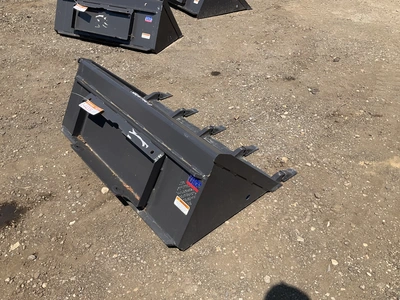New old stock Paladin 42” bucket with teeth for a mini skid steer, welded on cutting edge, mini skid...