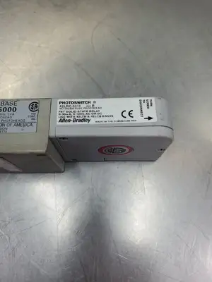 ALLEN BRADLEY 42LRC-5010 Ser. B PHOTOSWITCH w/42LTB-5000 Terminal Base. 5D-22