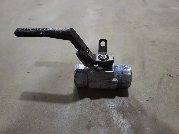Used FRONTIER _UNKNOWN_ Valves/Fittings British Columbia CA | Lenmark #256731