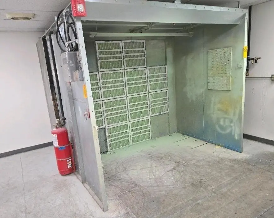 9' X 9' X 8' AMEREX PAINT SRAY BOOTH, WITH FUME COLLECTION & FIRE SUPRESSION: YOBRO #24675