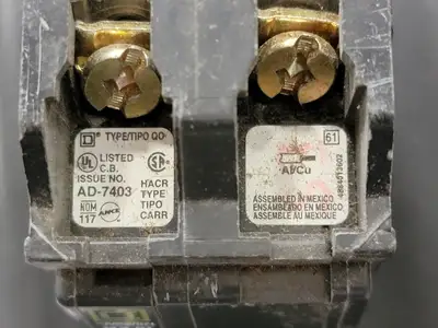 USED SQUARE D QO230