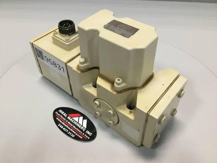 Used MOOG J661-124 Valves/Fittings Michigan US | Ideal Machinery #695898