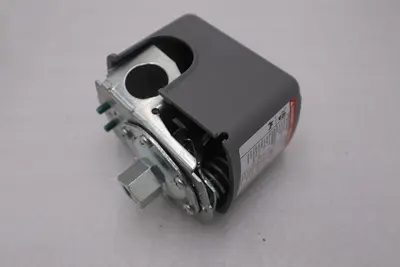 Used _UNKNOWN_ _UNKNOWN_ Pressure Switches Pennsylvania US | Global Equipment International, LLC #1436748
