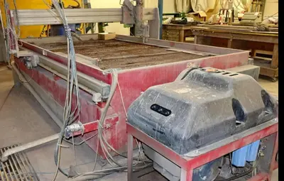 USED 2010 OMAX MAXIEM 2030