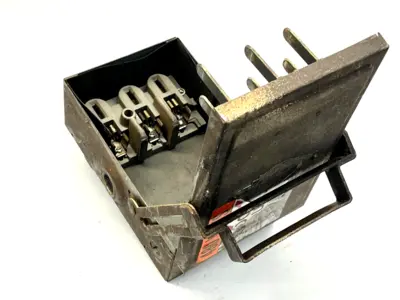 Used Trumbull FL-361 Circuit Breakers Michigan US | Maverick Industrial Sales #1394391