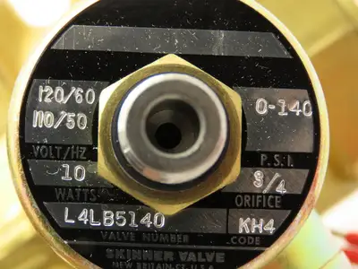 Honeywell Skinner L4LB5140 Brass Solenoid Valve 3-Way NC 120V 140 PSI 3/4" NPT