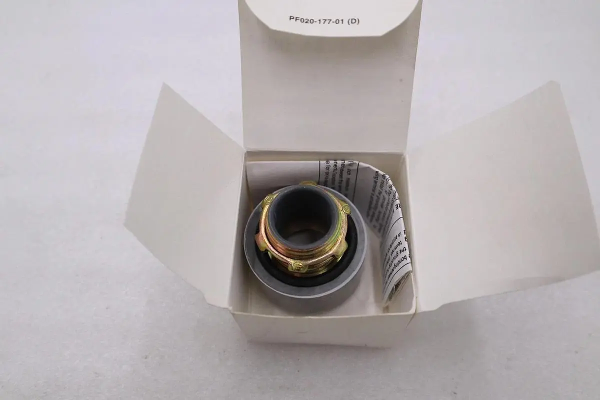 LOT OF 2 - ALLEN-BRADLEY 1490-N9 3/4" NON-METALLIC CONDUIT CONNECTOR STOCK H537A