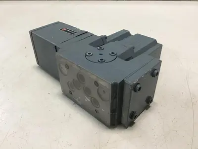 USED MOOG D661-5009
