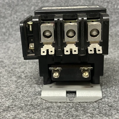 Used GE CR353EE3BAOEF PLC Contactors California US | Davliegogo LLC #1708539