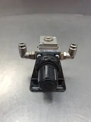 SMC AR20K-F02 AIR PRESSURE REGULATOR, 0.05~0.85MPa. 6E-8