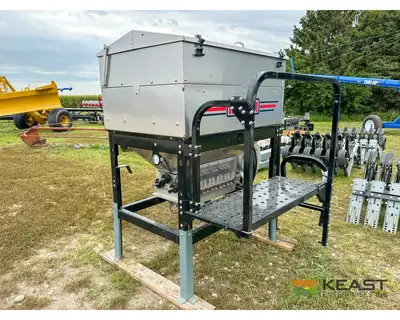 Used HINIKER _UNKNOWN_ Seeders Iowa US | Keast Enterprises #1360310