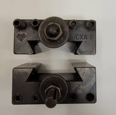 USED ALORIS TOOL POST HOLDER