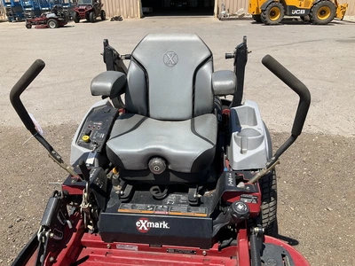 USED 2014 EXMARK LAZER Z