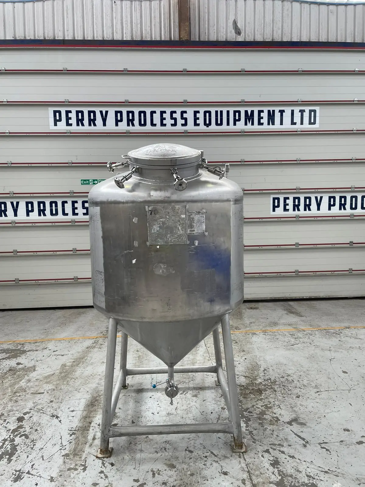 USED STAINLESS SERVICES LTD. 1,370 Litre
