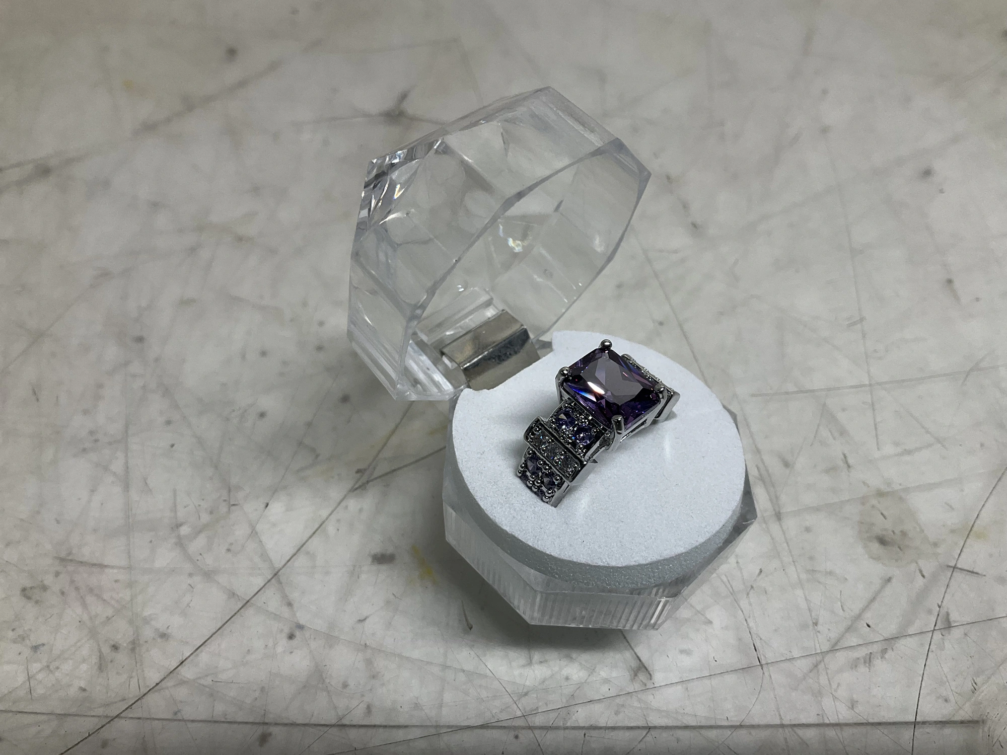 Used _UNKNOWN_ _UNKNOWN_ Jewelry & Gemstones Michigan US | Miedema Asset Management Group #1329908