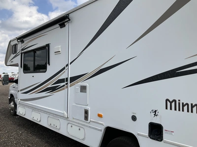 Used 2017 WINNEBAGO MINI WINNIE Campers, Caravans, Motorhomes Michigan US | Miedema Asset Management Group #1423583