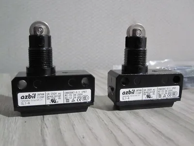 USED AZBIL EN60947-5-1