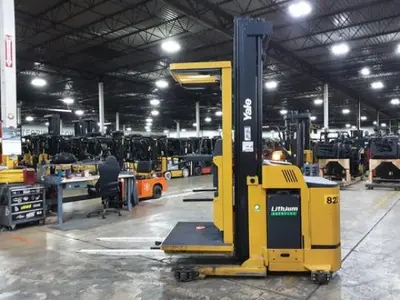 USED 2023 YALE OS030