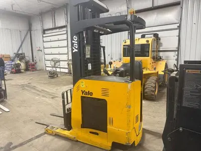 Used 2011 YALE NR045EA Reach Trucks | Zoom Lifts & Equipment #1182287