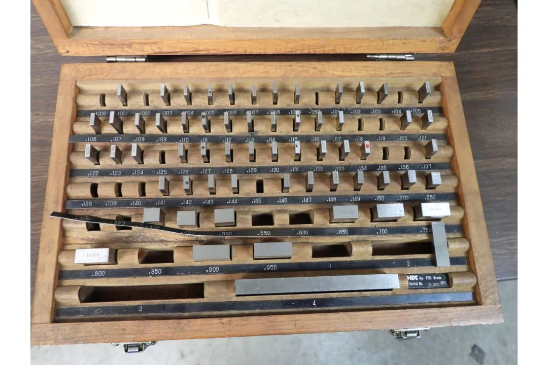 Used _UNKNOWN_ _UNKNOWN_ Gage Blocks Ohio US | Thompson Auctioneers #1516270