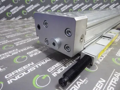 PHD SFM5 26X450-L9-M-NM22-NN11-NT00 Pneumatic Cylinder Rail 11819644 02 Used