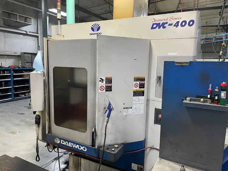Used 2004 DAEWOO DVC-400 Vertical Machining Centers Ohio US | Revelation Machinery #402693