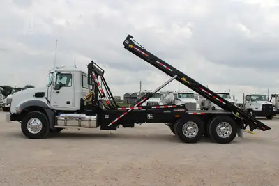 New | in-Stock 2026 MACK GRANITE 64BR Rolloff Trucks Texas US | Roll Off Truck World #1491911
