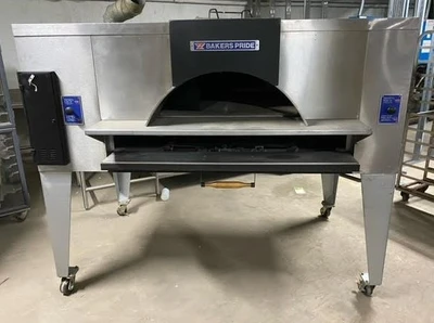 72-0241 Bakers Pride FC-816 Gas Pizza Deck Oven