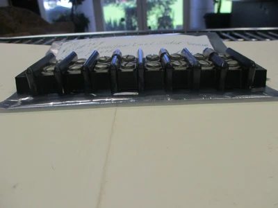 8-position Used Dual-sided Terminal Block