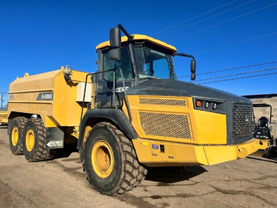 USED 2023 Deere 260E