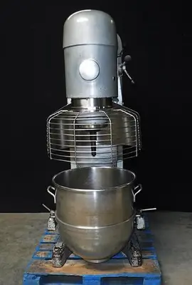 USED HOBART® 140-QUART MIXER WITH BOWL GUARD, MODEL V-1401