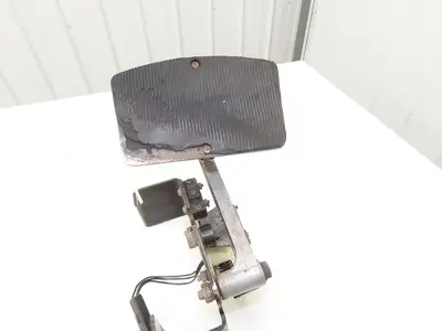 Yale Forklift Throttle Accelerator Pedal Bracket & Potentiometer Off ERC080HD