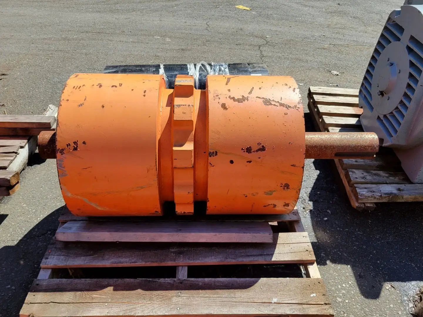 22" Diameter Chain Driven Conveyor Pulley