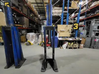 2 x 8" Cylinder & Frame, 36" Stroke 10,000 PSI