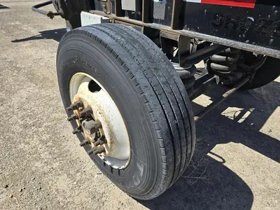 USED 1994 OLIVER 1655