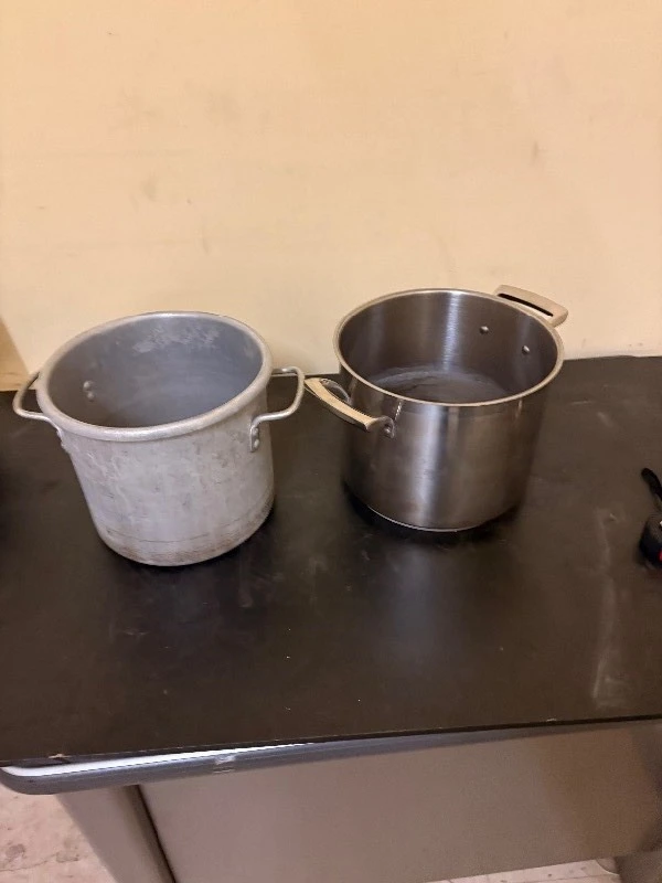 cooking pots
