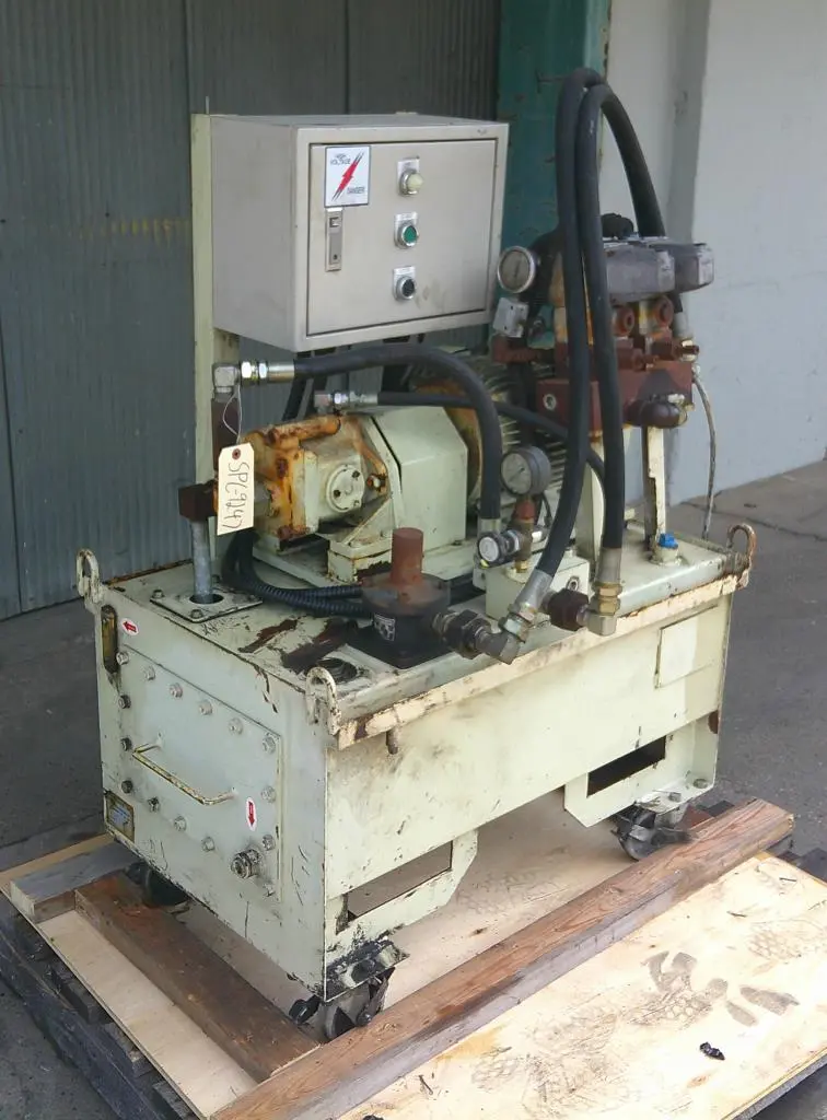 SPC9247  Pump 7.5 hp Daikin hydraulic power unit, 30 gal reservoir tank