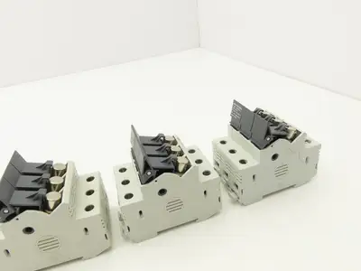 Allen Bradley 1492-FB3C30-L Fuse Holder 30 Amp 3 Pole 600V Indicator Lot of 3