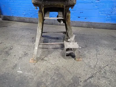 12" X 12" Obi Punch Press