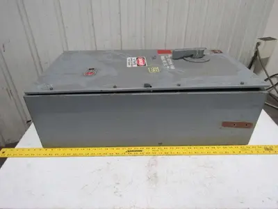 Cutler Hammer AC Magnetic Motor Controller Starter Combination 100Hp 200A 600V